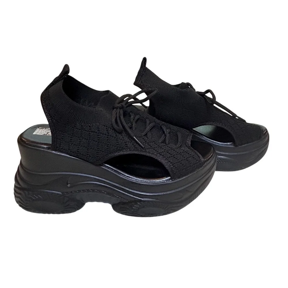 Unbranded black platform